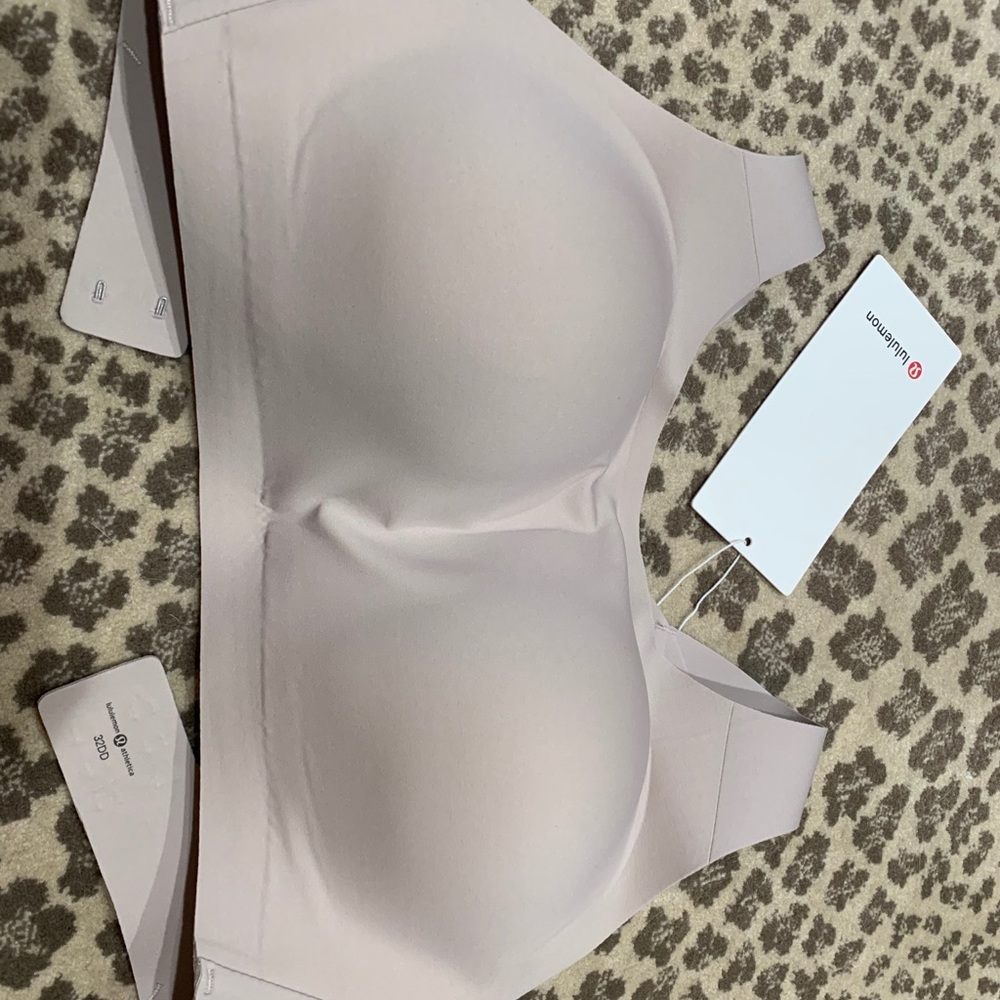 Lululemon Enlite bra 32DD